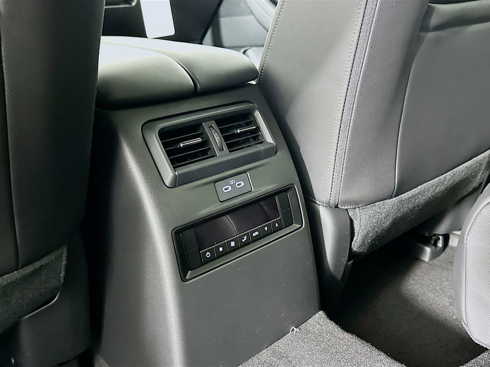 New 2026 MAZDA CX-70 SC AWD/4WD image 24