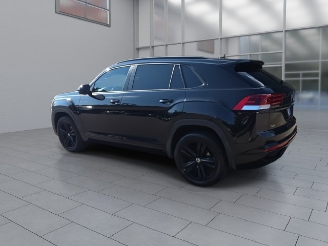Used 2022 Volkswagen Atlas Cross Sport SEL R-Line AWD/4WD image 6