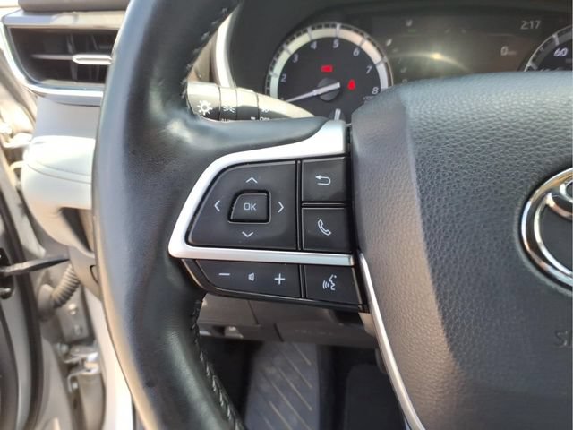 Used 2022 Toyota Highlander Limited AWD/4WD image 16