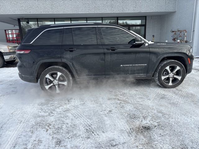 Used 2024 Jeep Grand Cherokee Limited 4xe w/ Luxury Tech Group II image 13