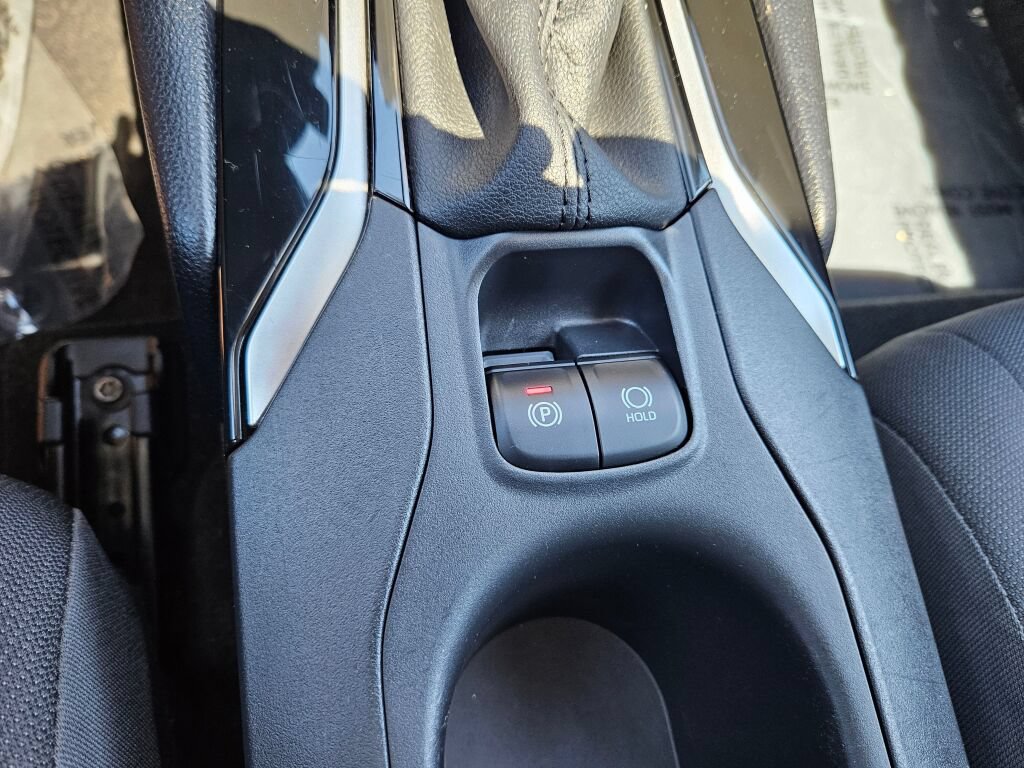 Used 2023 Toyota Corolla Cross LE w/ Moonroof Package AWD/4WD image 29