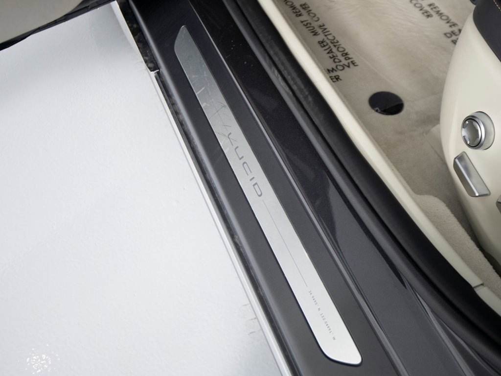 Used 2022 Lucid Air Grand Touring image 14