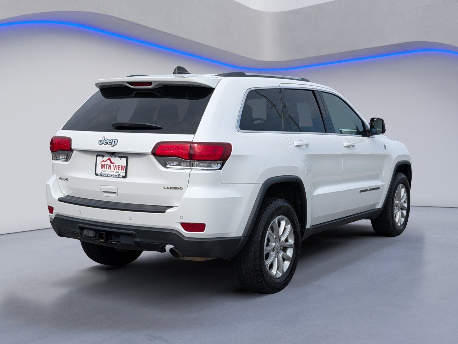 Used 2021 Jeep Grand Cherokee Laredo AWD/4WD image 9