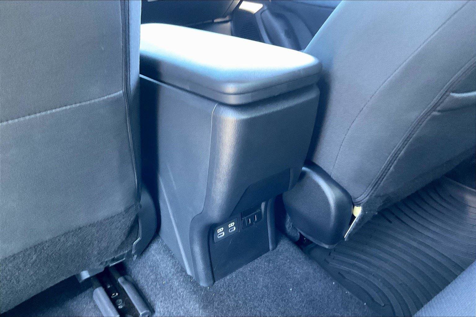 Certified 2025 Toyota Prius Plug-In Hybrid image 31