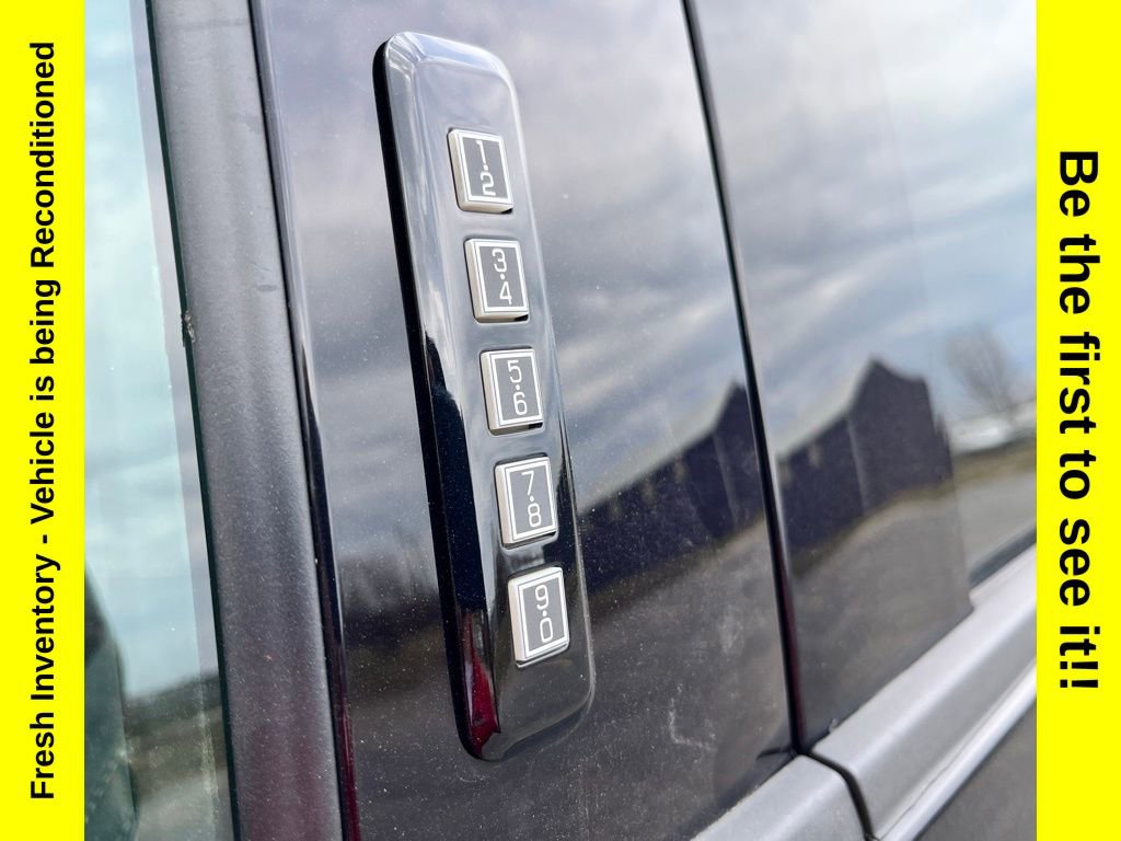 Used 2022 Ford F250 Lariat w/ Lariat Ultimate Package AWD/4WD image 34