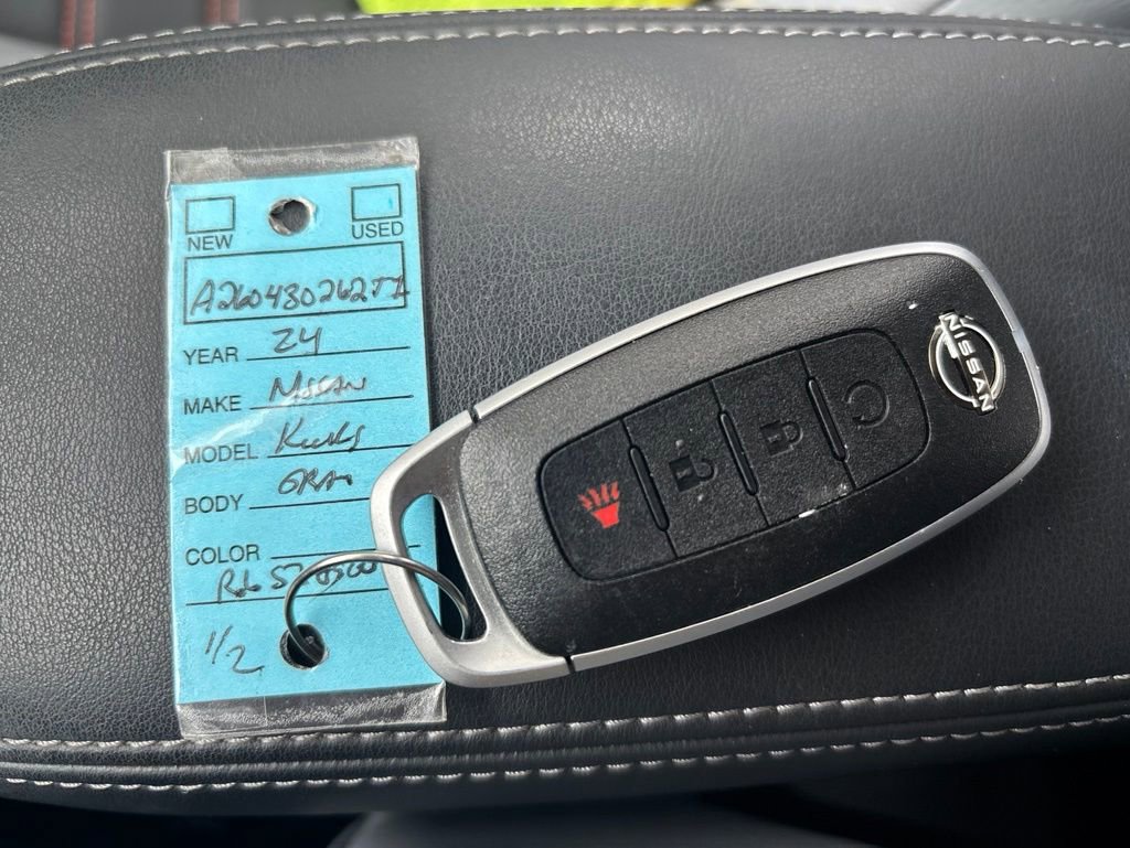 Used 2024 Nissan Kicks SR w/ SR Premium Package FWD image 31