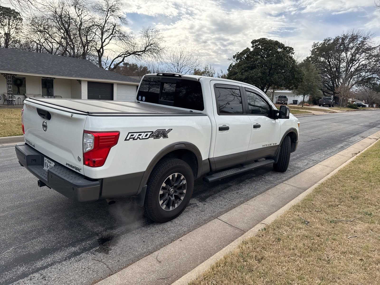 Used 2018 Nissan Titan PRO-4X w/ Pro-4x Convenience Package image 15