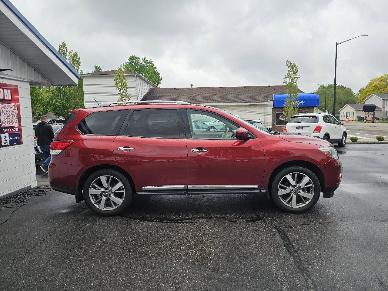 Used 2014 Nissan Pathfinder Platinum w/ Platinum Premium Package AWD/4WD image 13