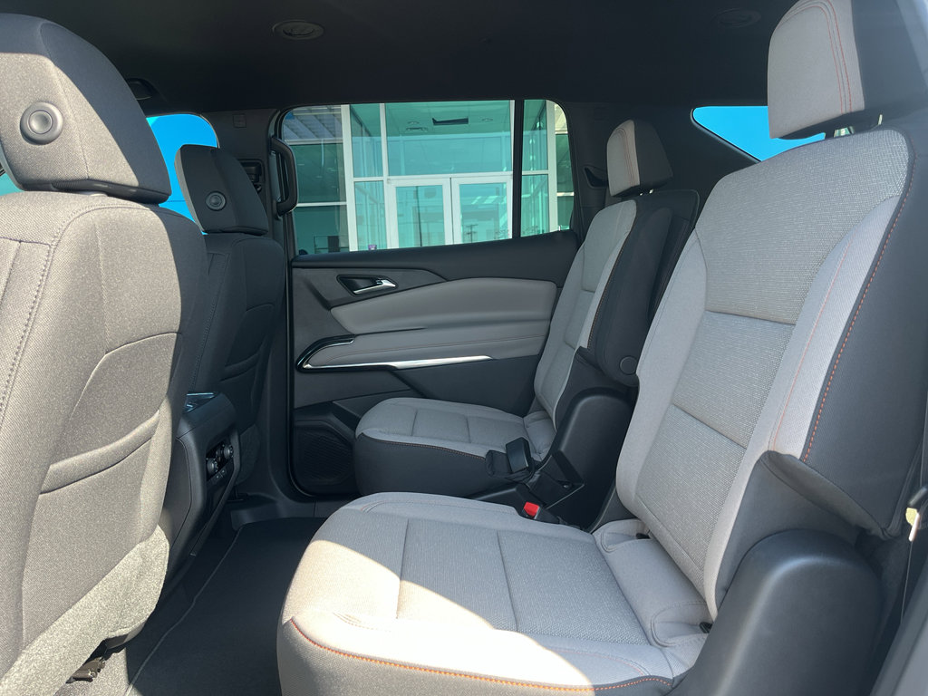 New 2026 Chevrolet Traverse LT image 13