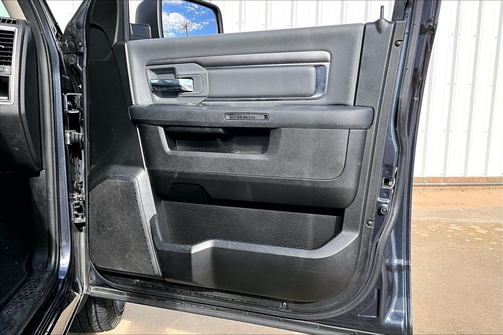 Used 2021 RAM 1500 Classic SLT RWD image 22