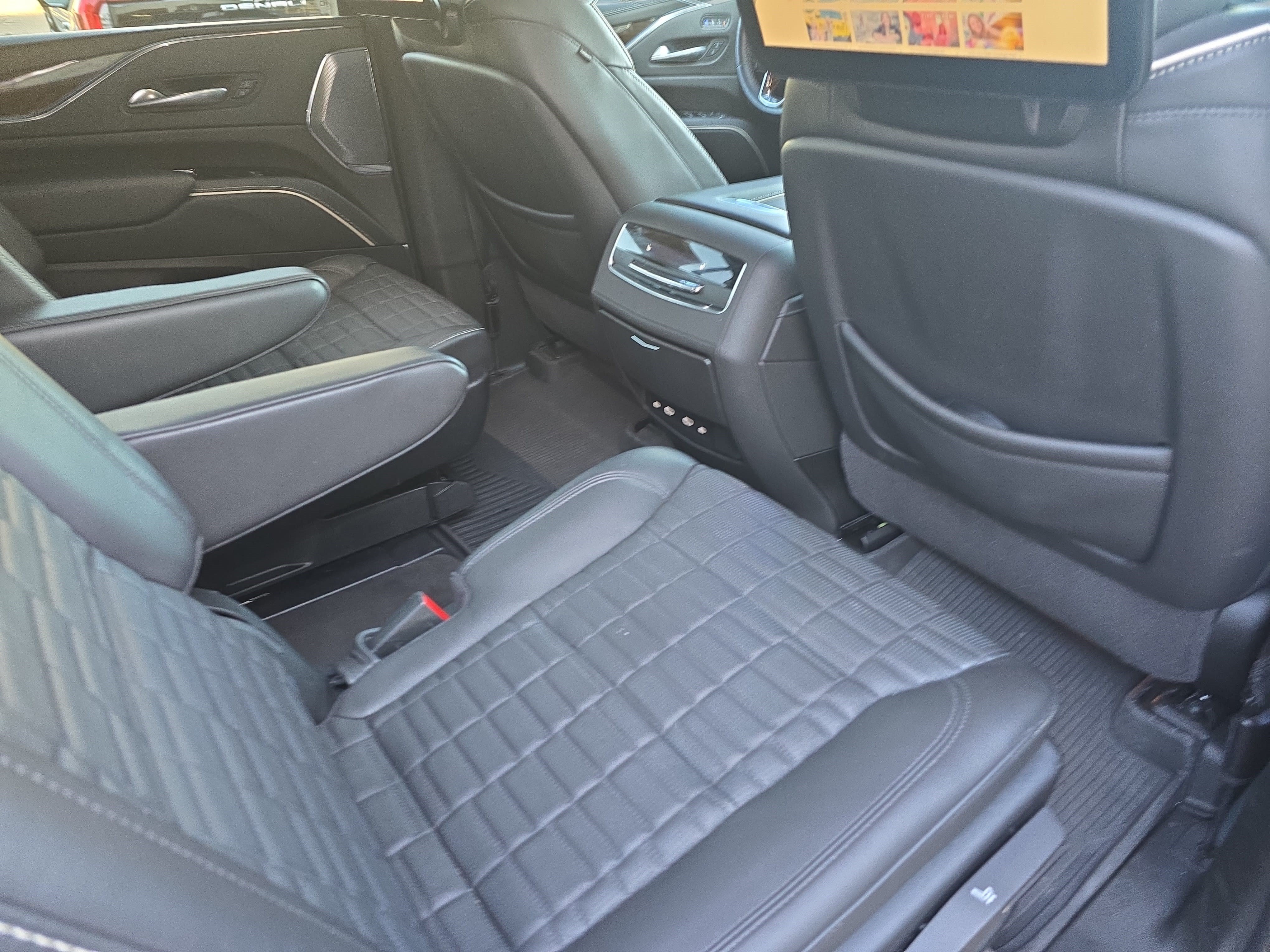 Certified 2024 Cadillac Escalade Sport Platinum AWD/4WD image 11
