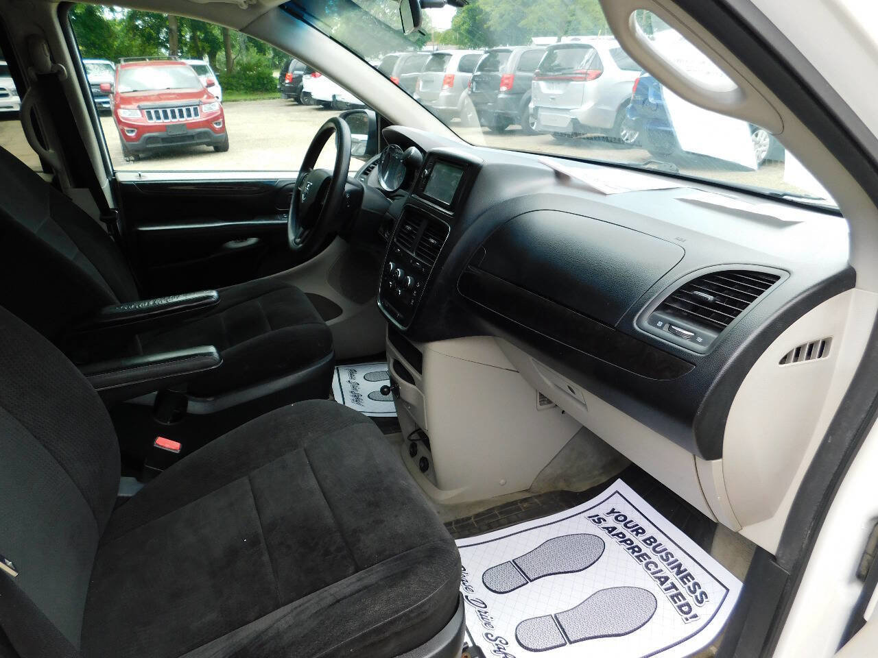 Used 2013 Dodge Grand Caravan SE image 17