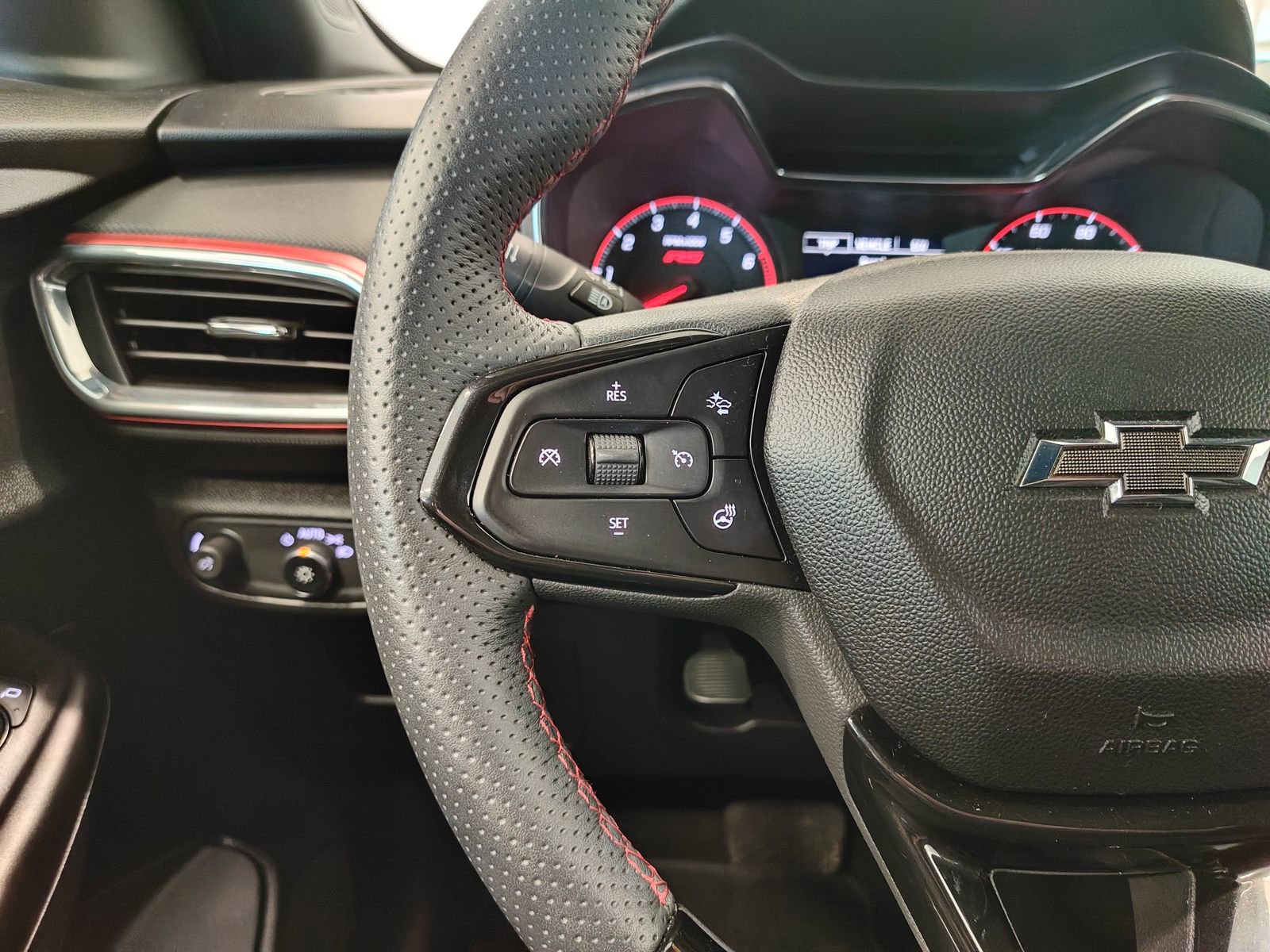 Used 2023 Chevrolet TrailBlazer RS image 19