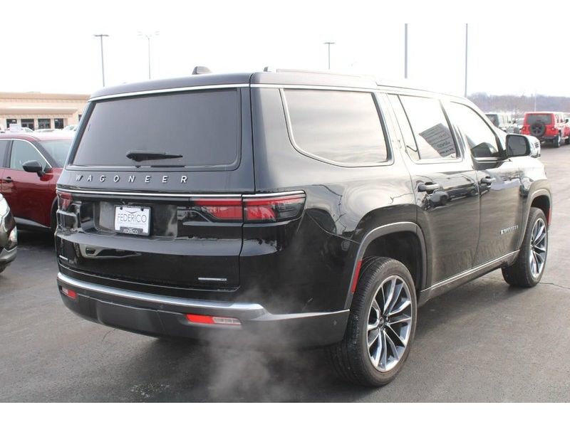 Used 2022 Jeep Wagoneer Series III w/ Premium Group I image 3