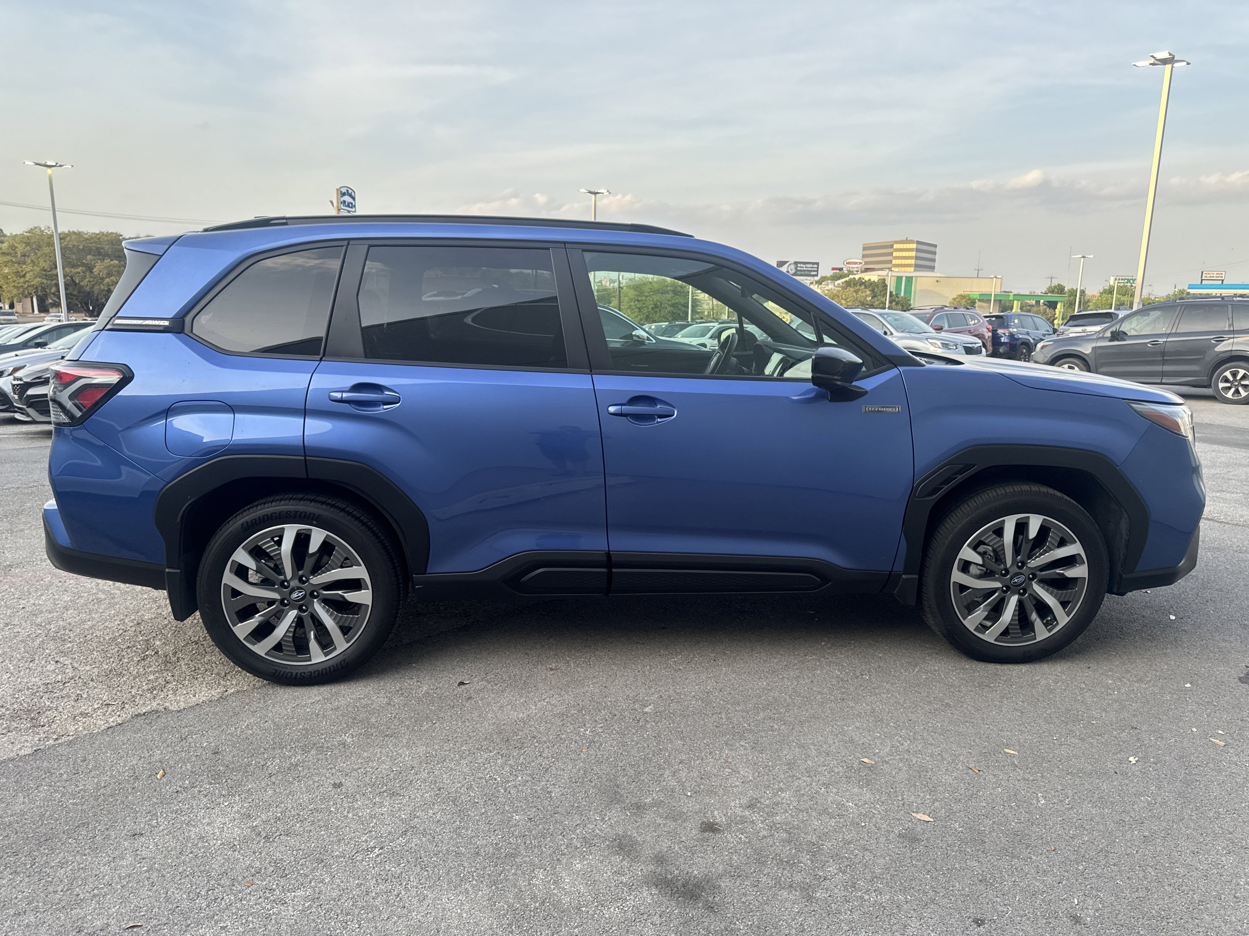 Certified 2025 Subaru Forester Touring w/ Touring Package AWD/4WD image 2
