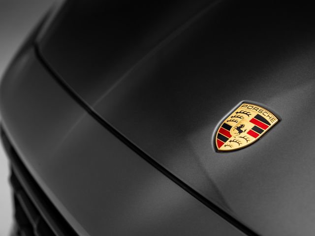 Certified 2024 Porsche Cayenne AWD/4WD image 36