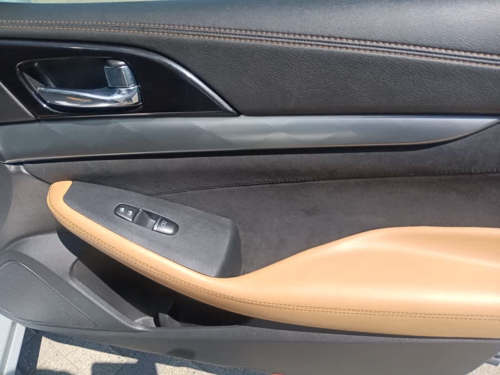 Used 2016 Nissan Maxima SR FWD image 27