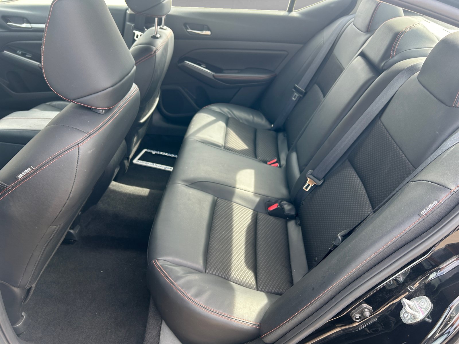 Used 2025 Nissan Altima 2.5 SR FWD image 9