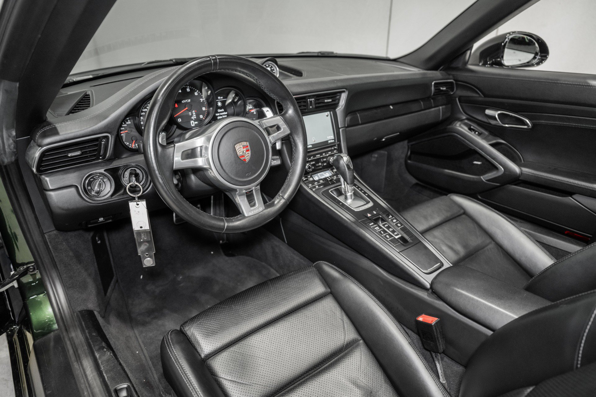 Used 2016 Porsche 911 Carrera GTS RWD image 17