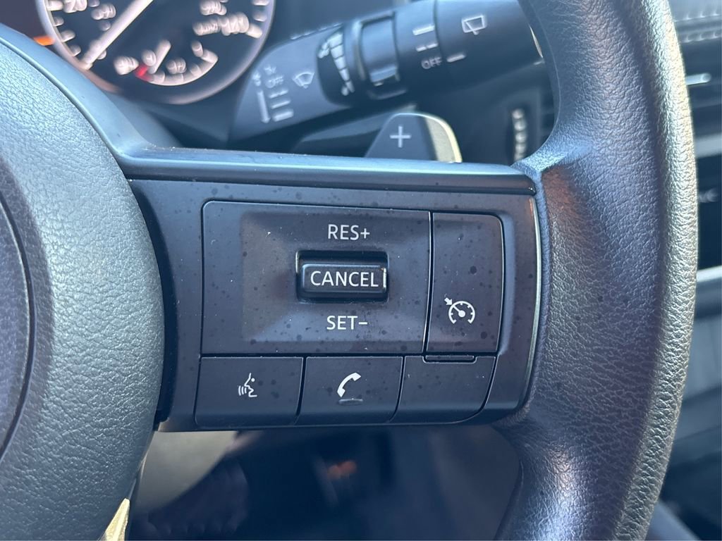 Used 2023 Nissan Rogue S image 24