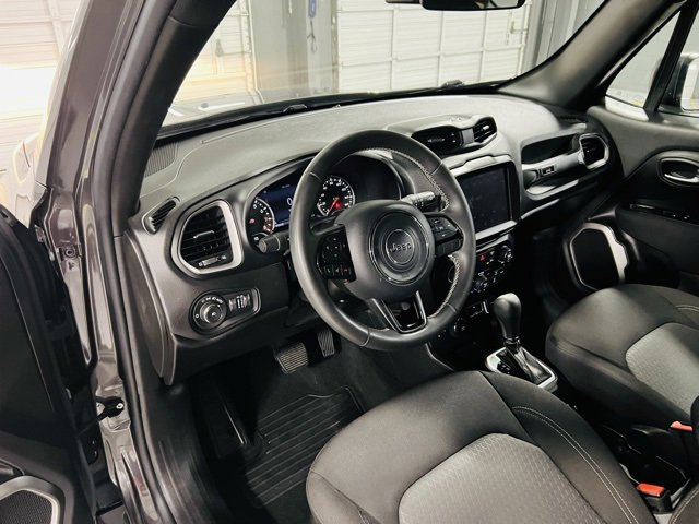 Used 2021 Jeep Renegade Latitude image 21