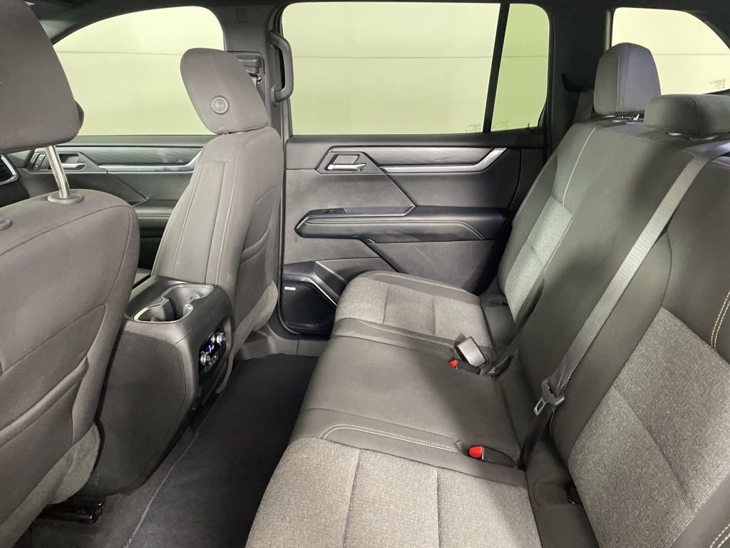 Used 2025 GMC Acadia Elevation image 35