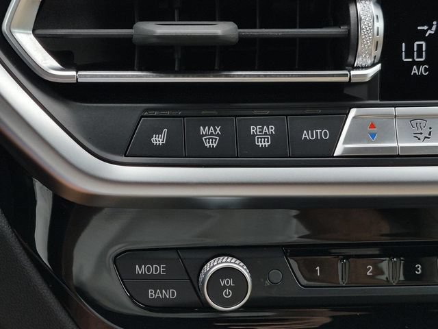 Used 2024 BMW X4 xDrive30i w/ Premium Package AWD/4WD image 38