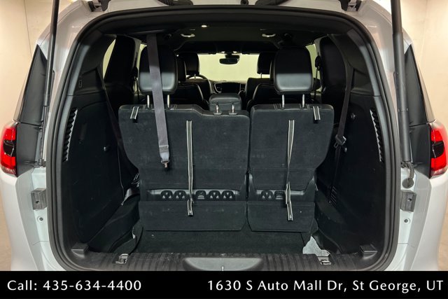 Used 2025 Chrysler Pacifica Select FWD image 22