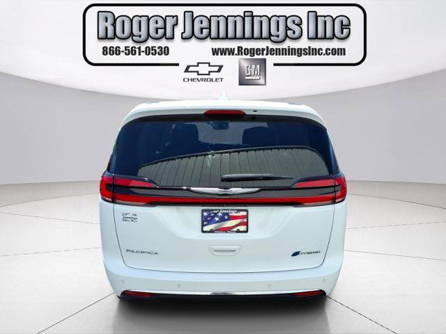 Used 2022 Chrysler Pacifica Limited FWD image 24