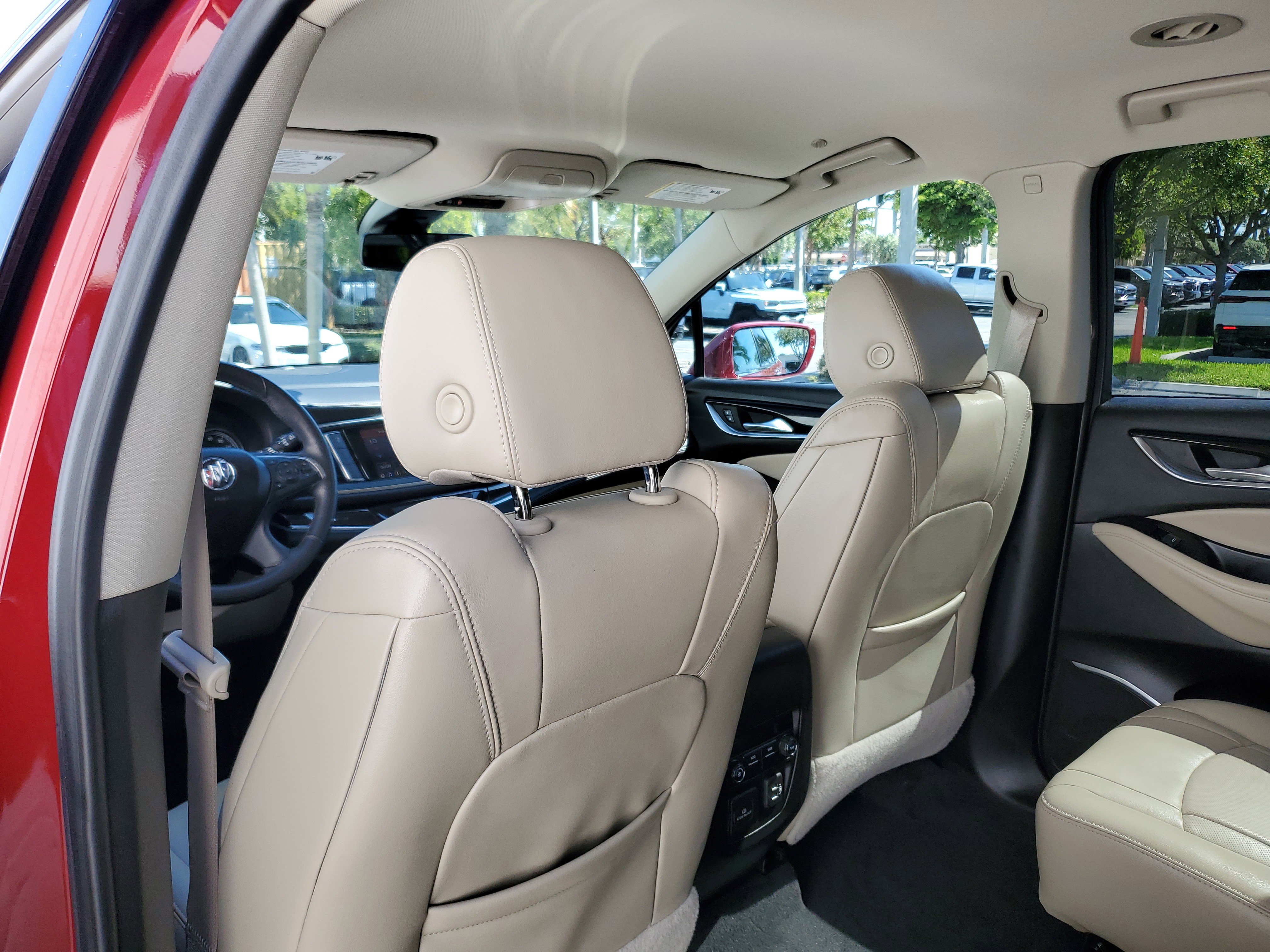 Used 2020 Buick Enclave Essence w/ Sound and Sites Package image 15