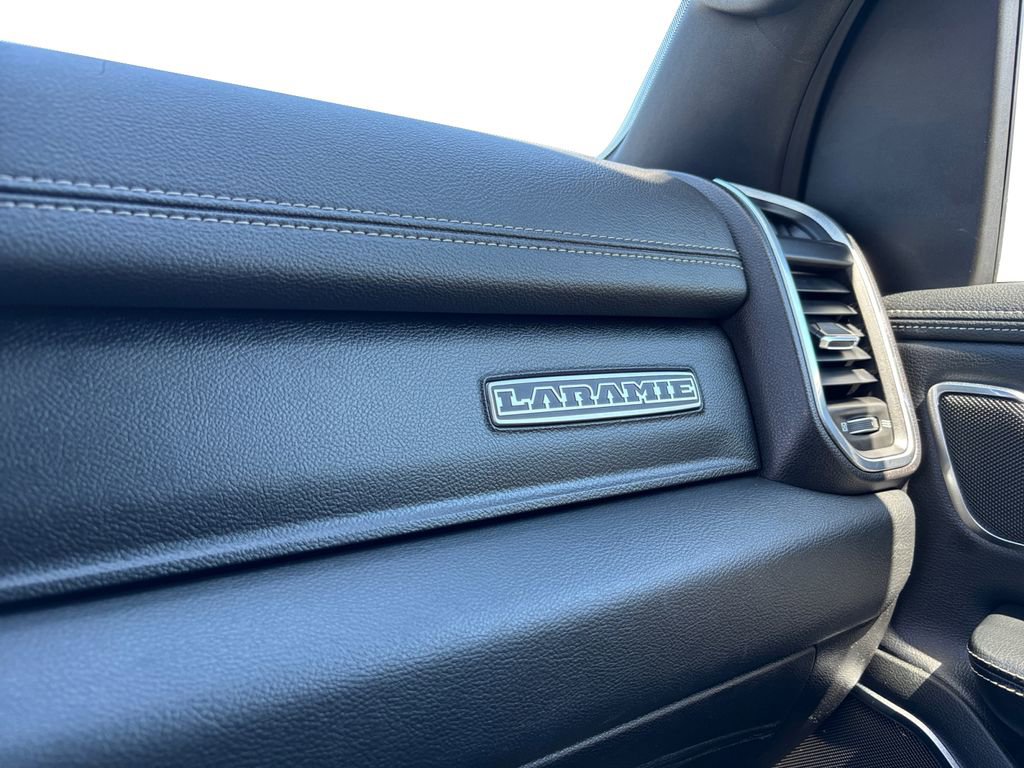 Used 2019 RAM 1500 Laramie AWD/4WD image 35