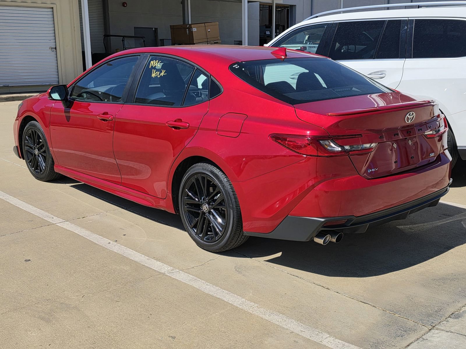 Used 2025 Toyota Camry SE image 17
