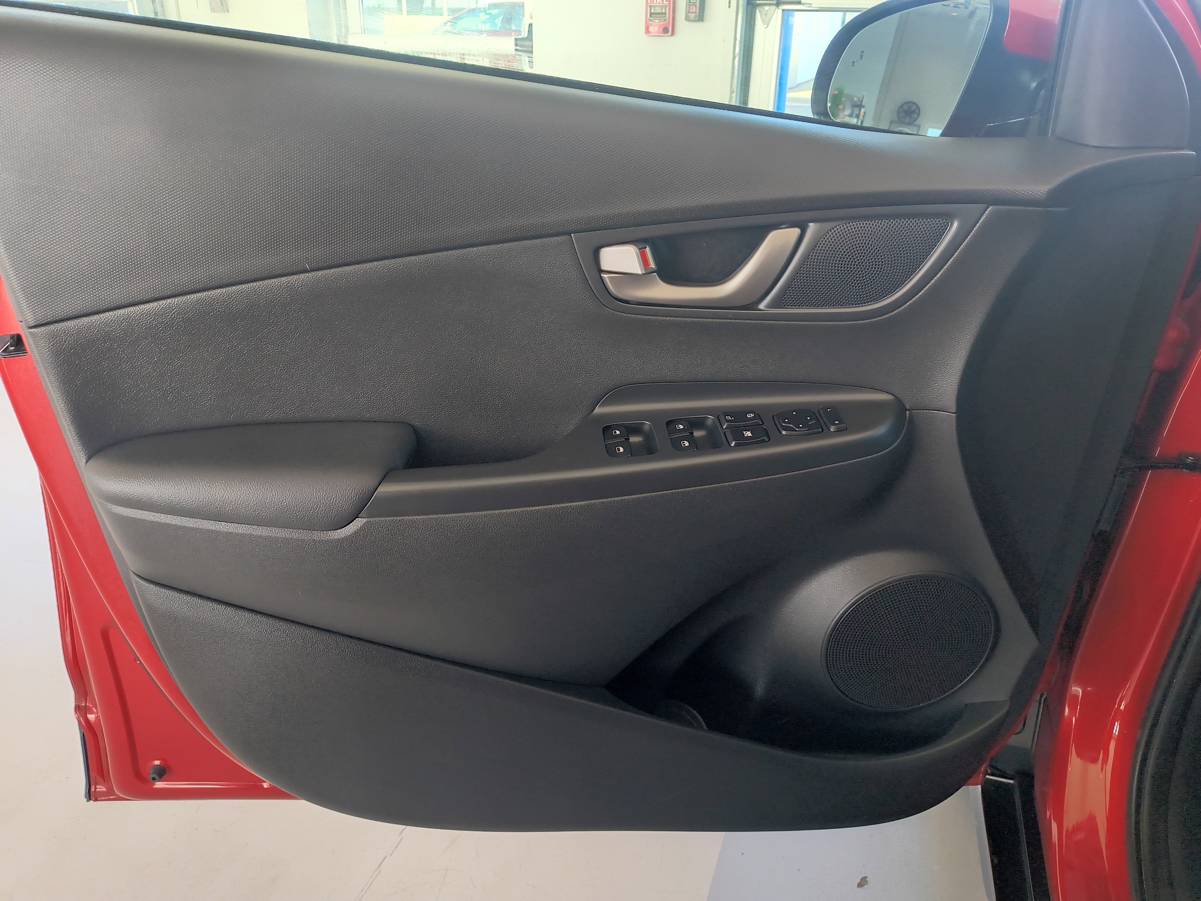 Used 2018 Hyundai Kona Limited image 18