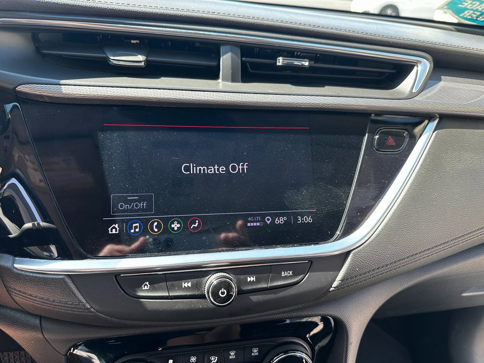 Used 2021 Buick Encore GX Essence w/ Experience Buick Package image 11