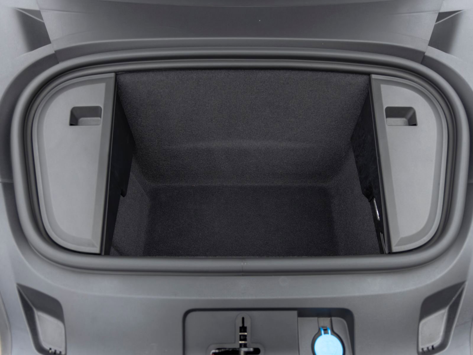 Certified 2025 Porsche Taycan RWD image 62