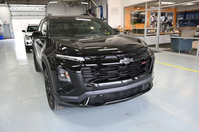 New 2026 Chevrolet Equinox RS w/ LPO, Floor Liner Package image 3