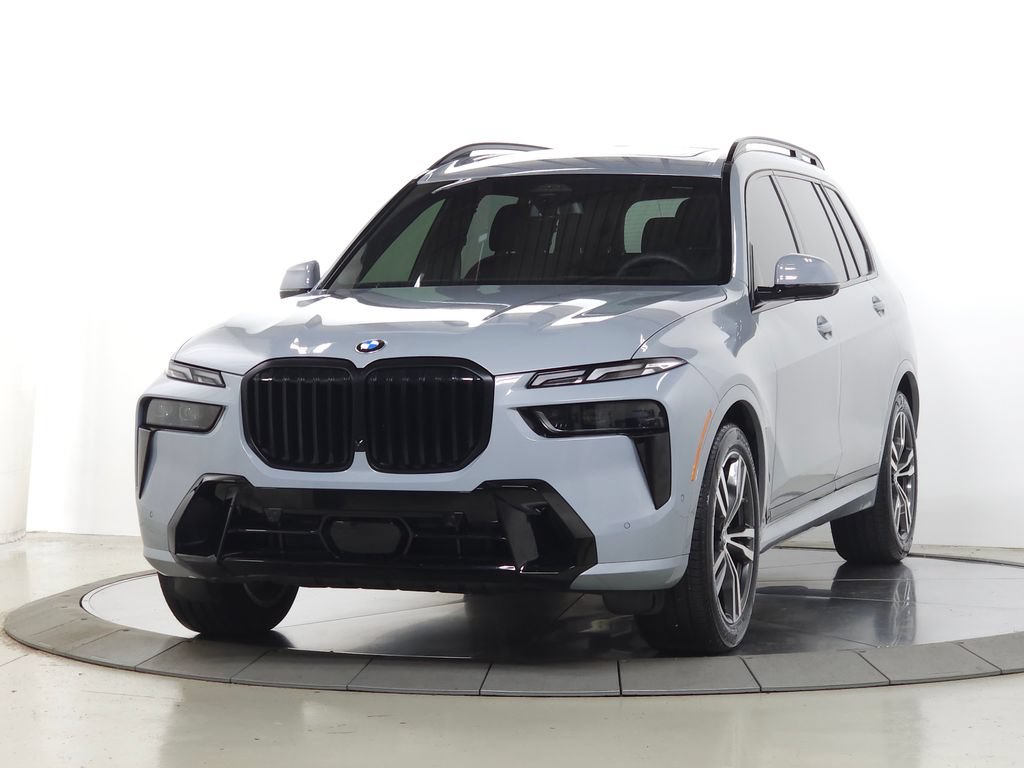 Used 2026 BMW X7 xDrive40i w/ M Sport Package AWD/4WD image 4