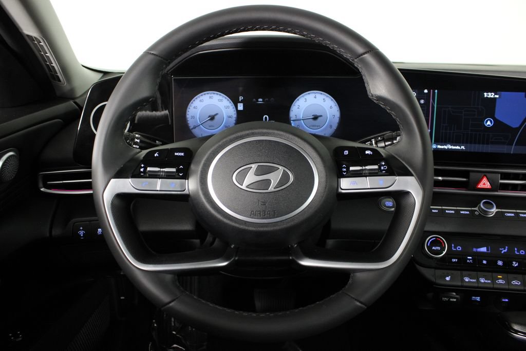 Certified 2024 Hyundai Elantra SEL w/ Convenience Package FWD image 28