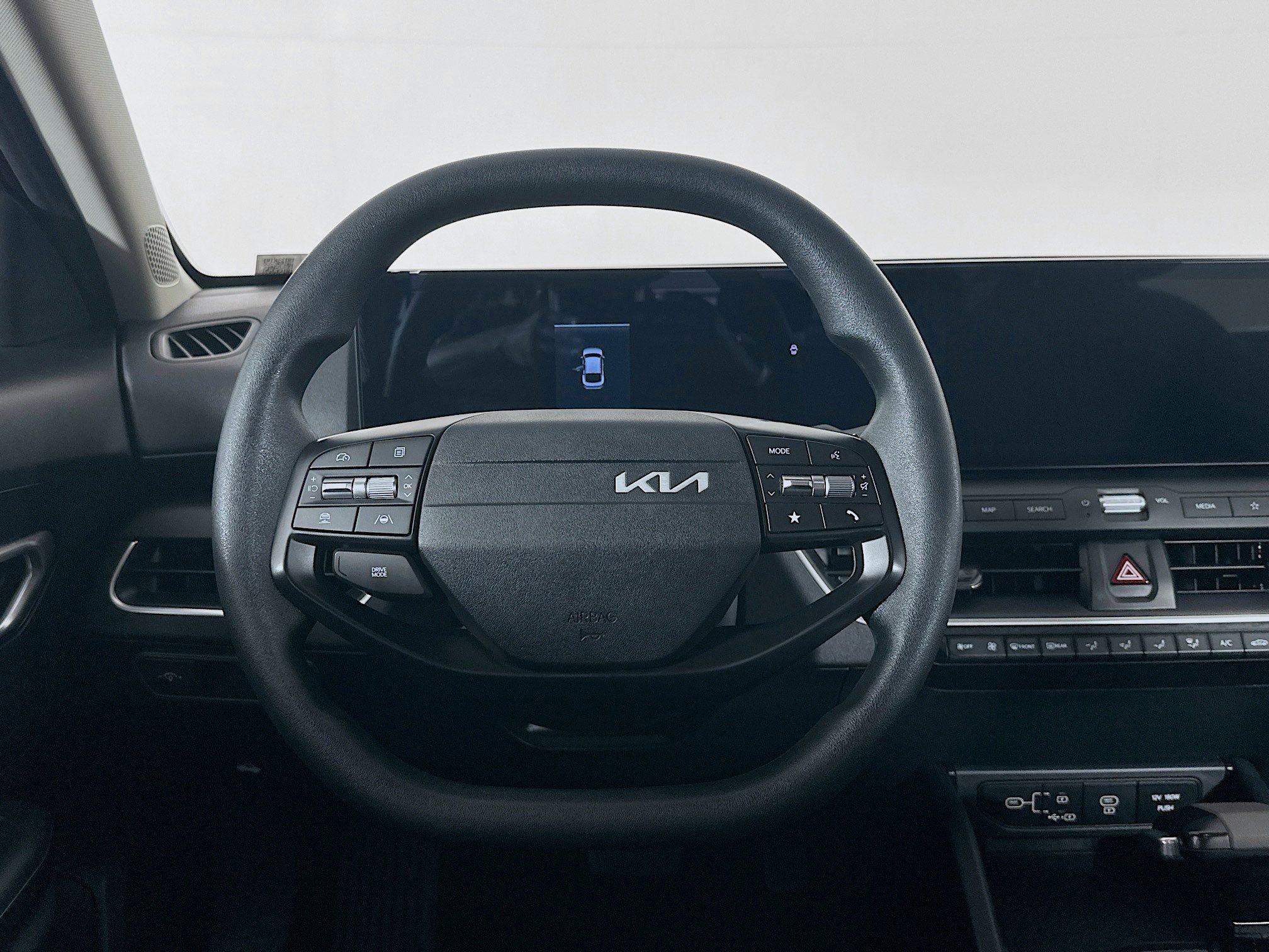 Used 2025 Kia K4 LXS image 18