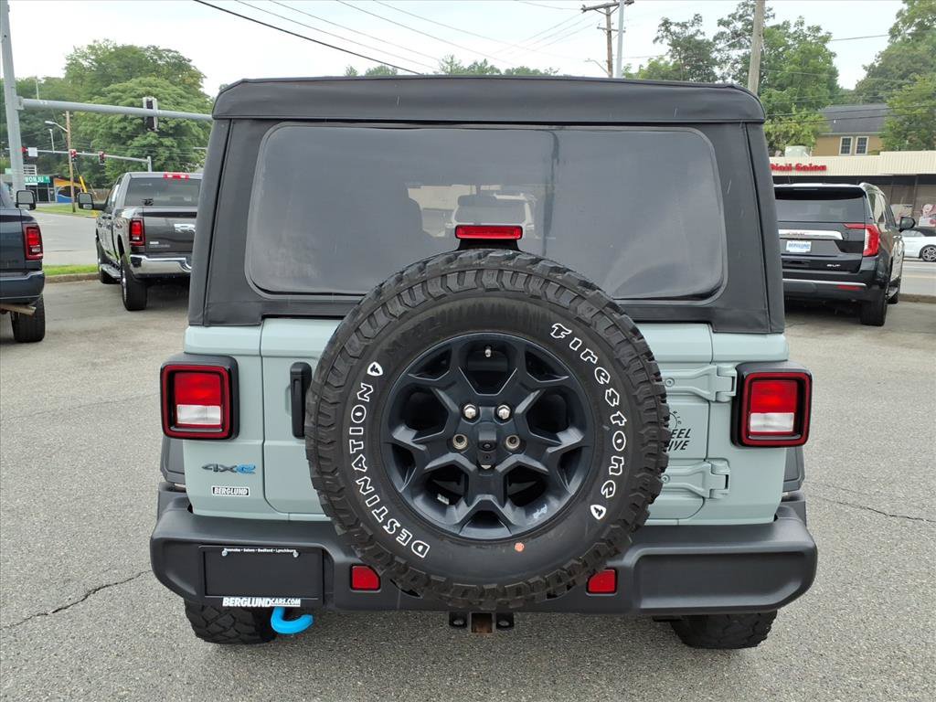 Used 2023 Jeep Wrangler Unlimited w/ Convenience Group AWD/4WD image 5