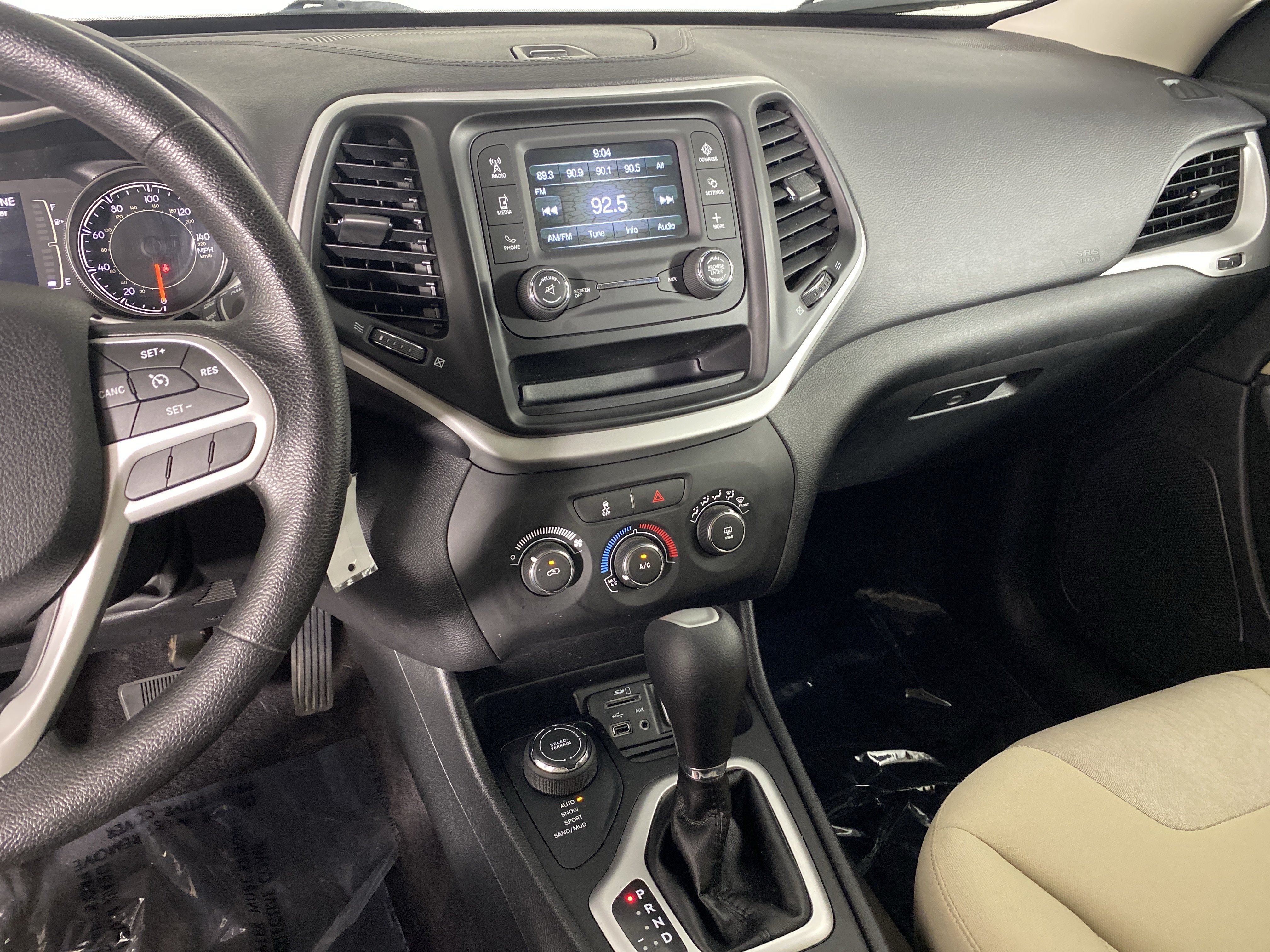 Used 2017 Jeep Cherokee Sport AWD/4WD image 24