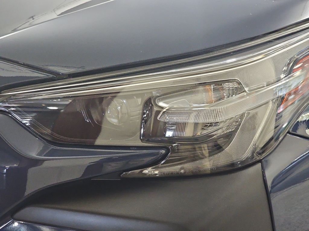 Used 2024 Subaru Outback Premium AWD/4WD image 32