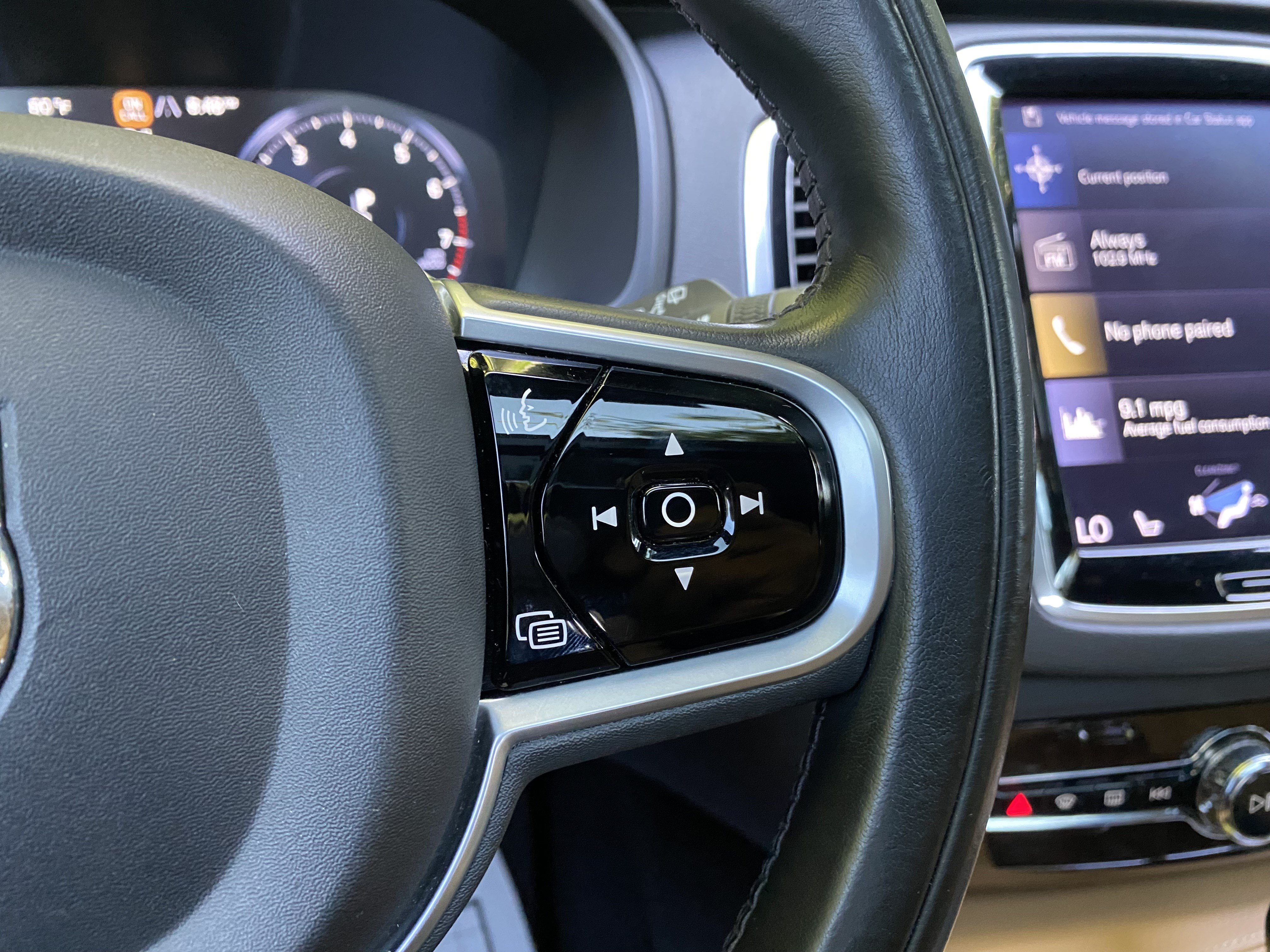 Used 2018 Volvo XC90 T6 Momentum w/ Convenience Package AWD/4WD image 20