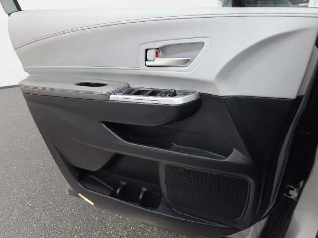 Certified 2025 Toyota Sienna XLE FWD image 22
