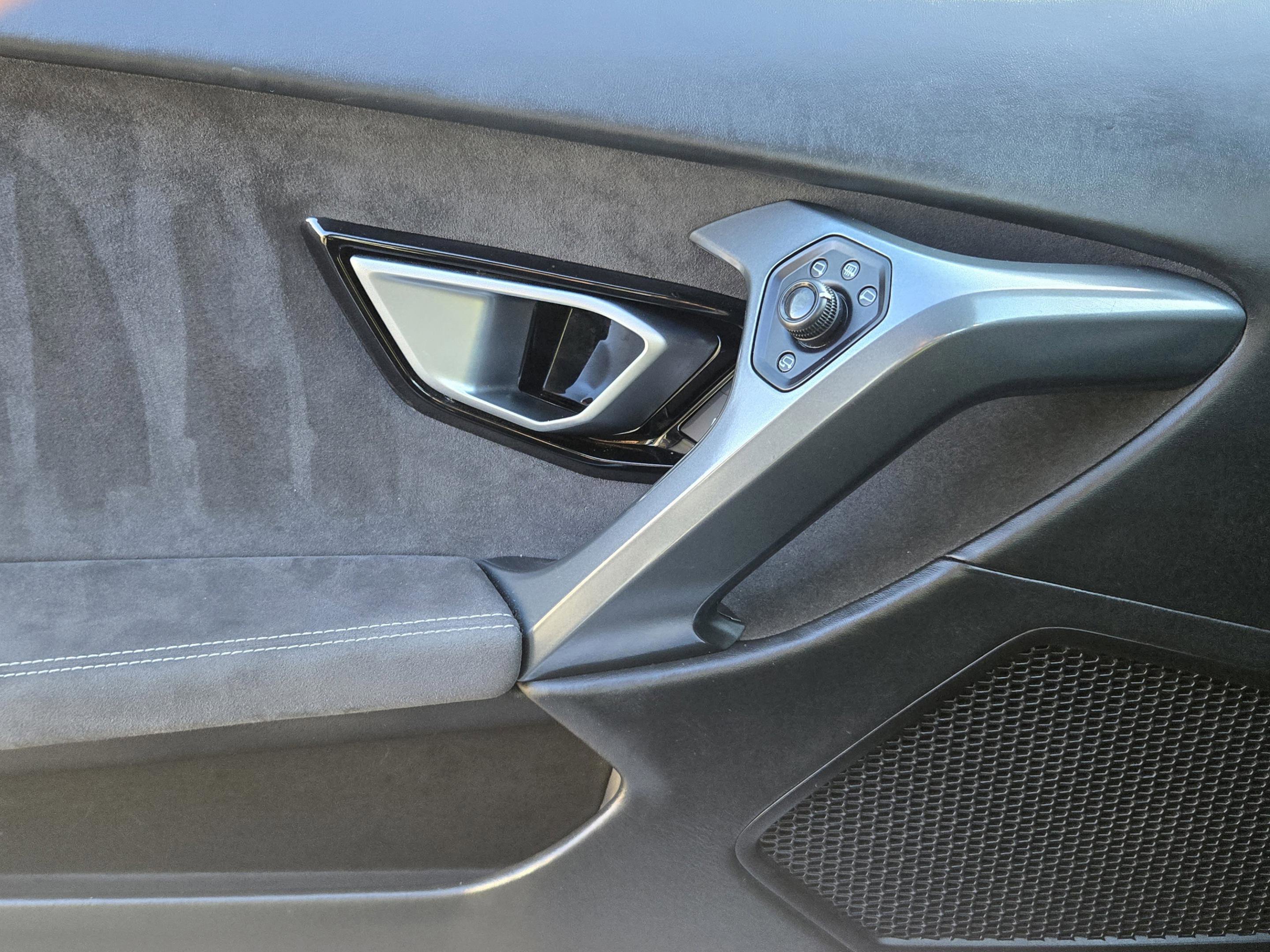 Used 2015 Lamborghini Huracan LP 610-4 image 14