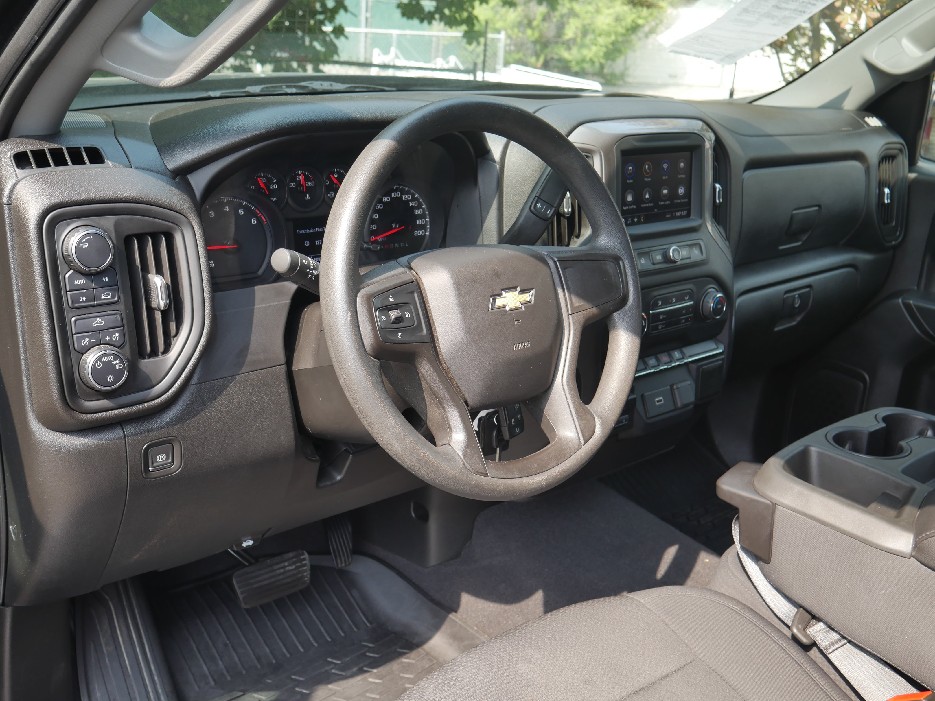 Used 2020 Chevrolet Silverado 1500 Custom w/ Custom Convenience Package AWD/4WD image 4