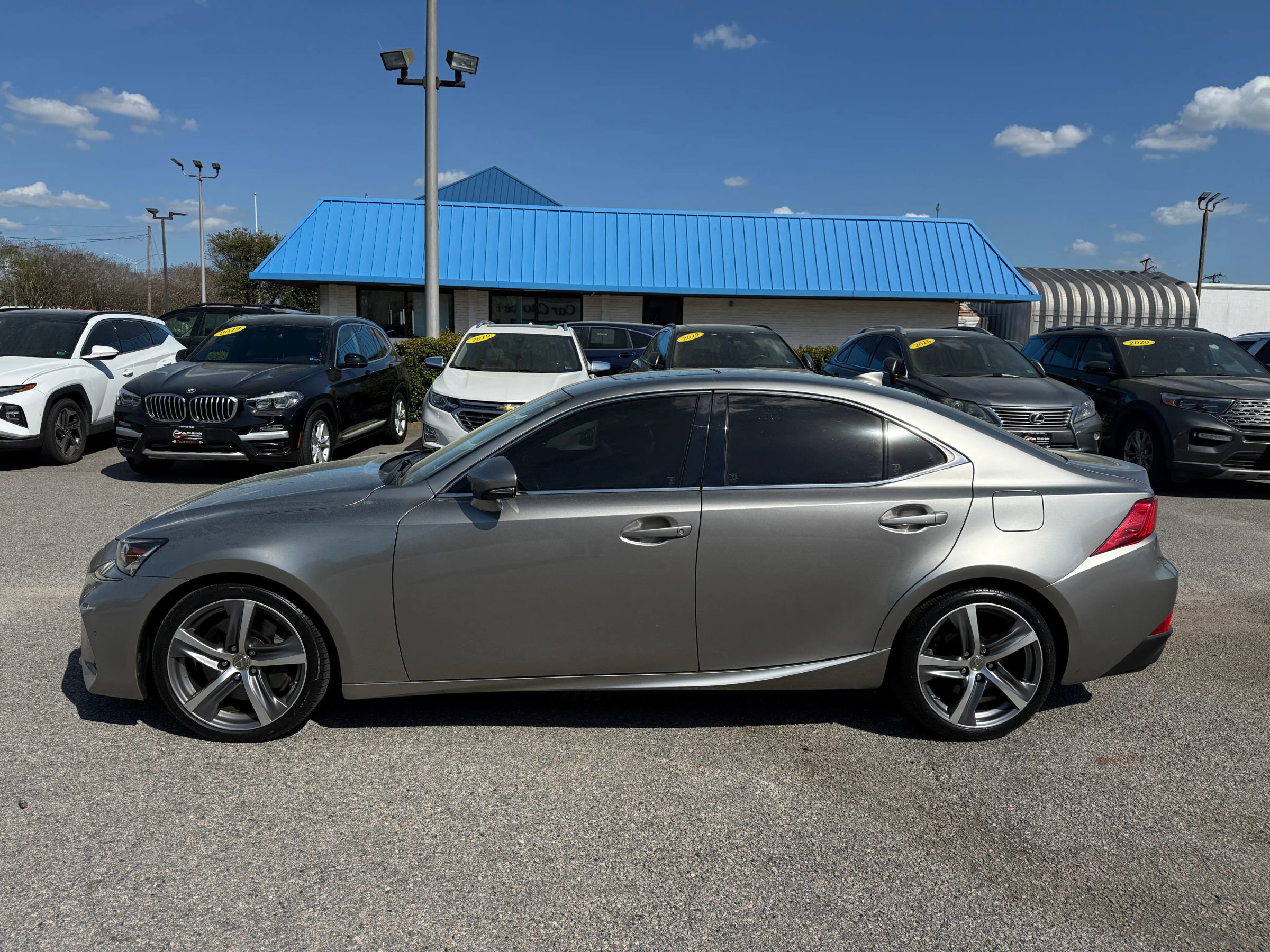 Used 2018 Lexus IS 350 AWD image 2
