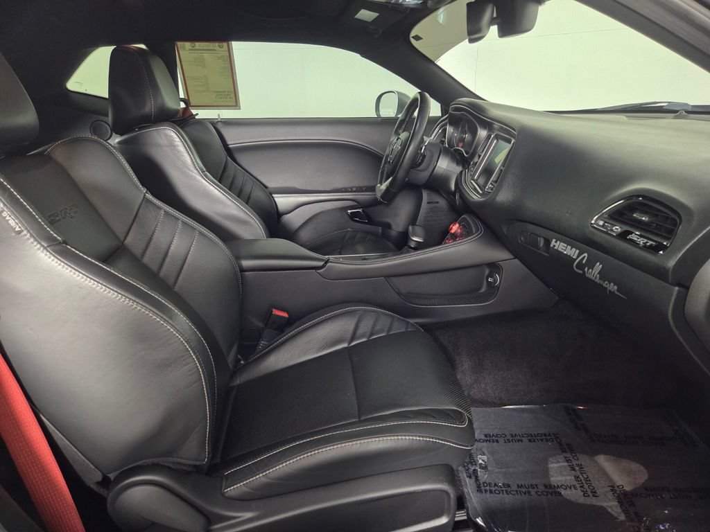 Used 2016 Dodge Challenger SRT Hellcat RWD image 31