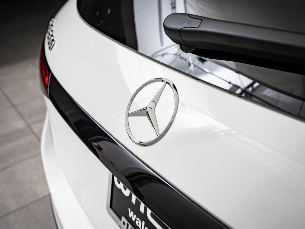 Used 2025 Mercedes-Benz GLC 300 4MATIC image 17