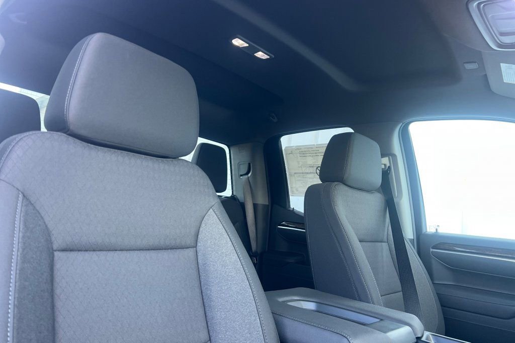New 2026 GMC Sierra 1500 Elevation w/ Elevation Select Package AWD/4WD image 13